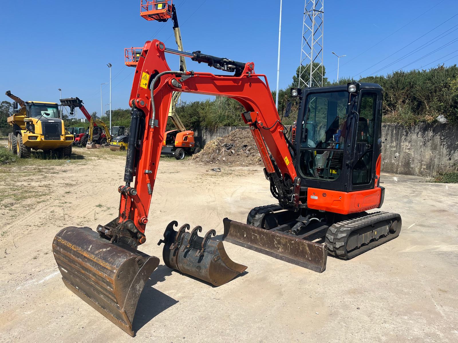 Mini Escavadora KUBOTA U36-4 (…171)