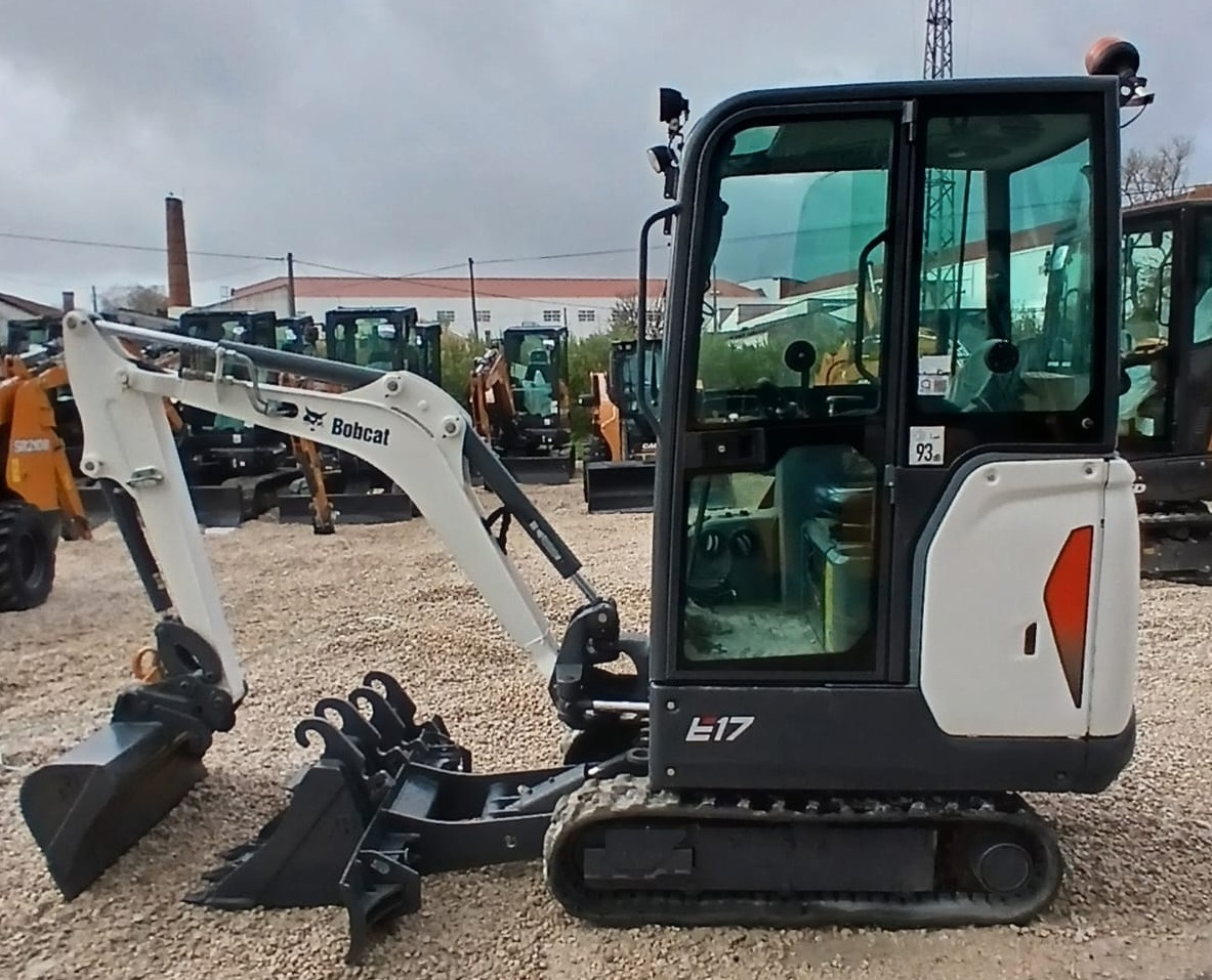 Mini Escavadora BOBCAT B4PJ12118