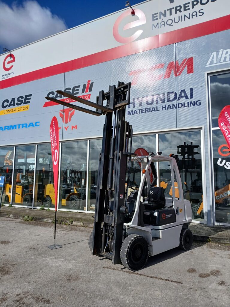 Empilhadores Diesel – Unicarriers DX-25