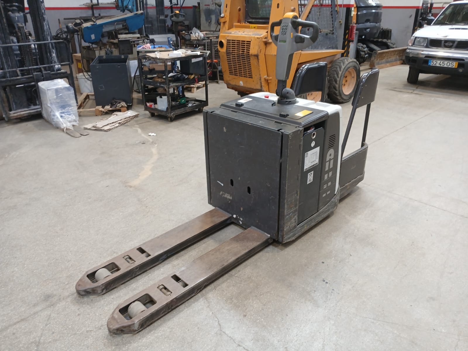 Porta-paletes com plataforma – UniCarriers PMR 200F (217388)