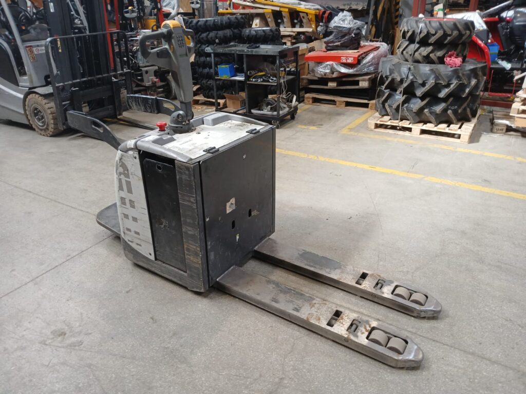 Porta-paletes com plataforma – UniCarriers PLP 200