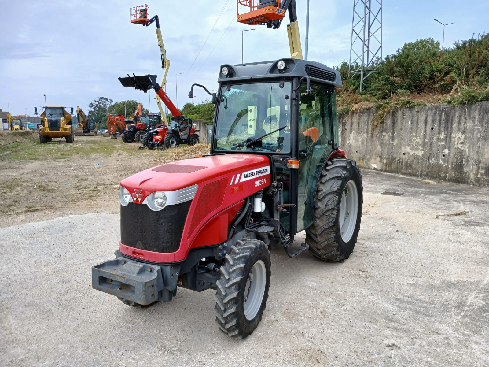 Trator – Massey-Ferguson 3635V