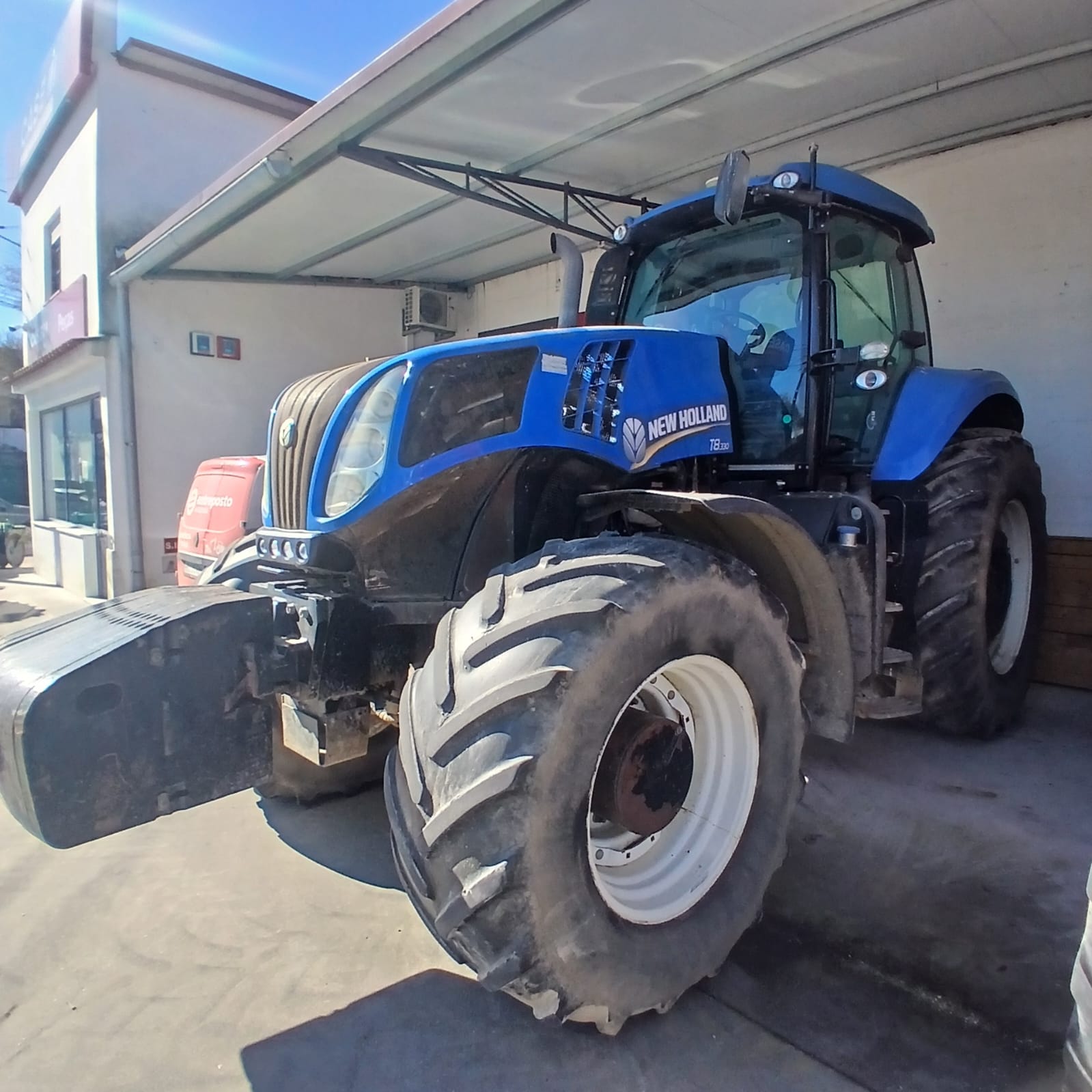 Trator – NEW HOLLAND T8-330 – DEG0071805