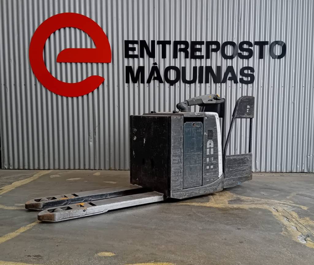 Porta-paletes com plataforma – UniCarriers PMR 200F